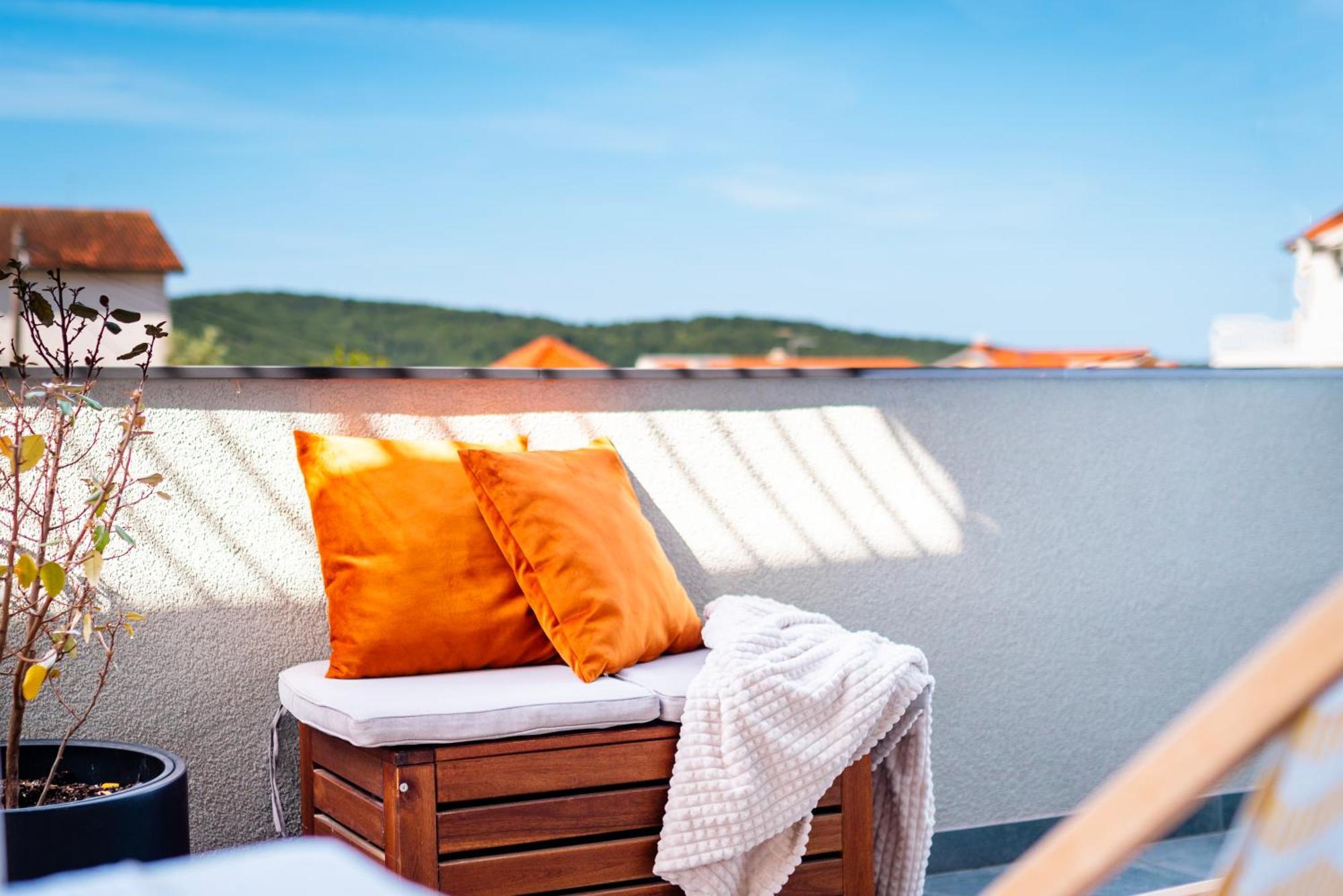Ojra New Apartment With Seaview Шибеник Екстер'єр фото
