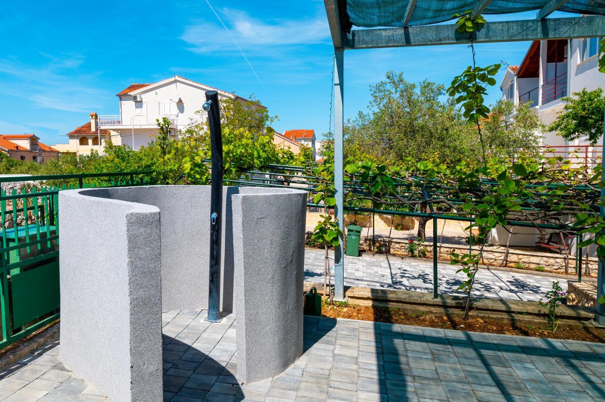 Ojra New Apartment With Seaview Шибеник Екстер'єр фото